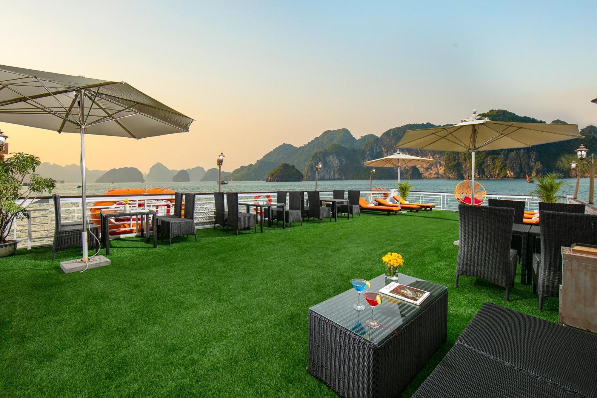 Fantasea Imperial Cruise Otel Ha Long Dış mekan fotoğraf