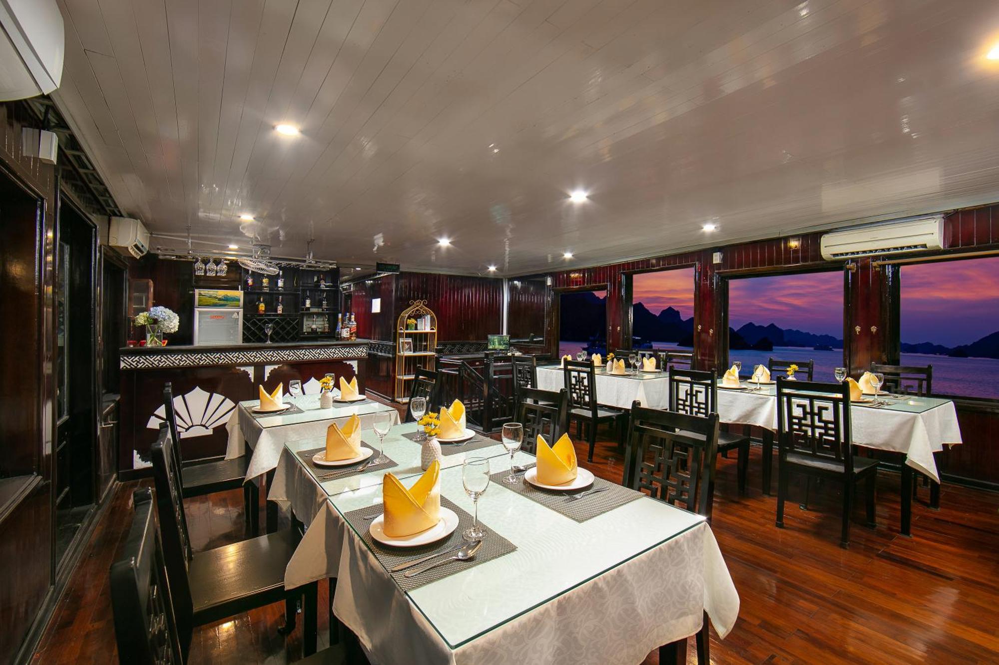 Fantasea Imperial Cruise Otel Ha Long Dış mekan fotoğraf