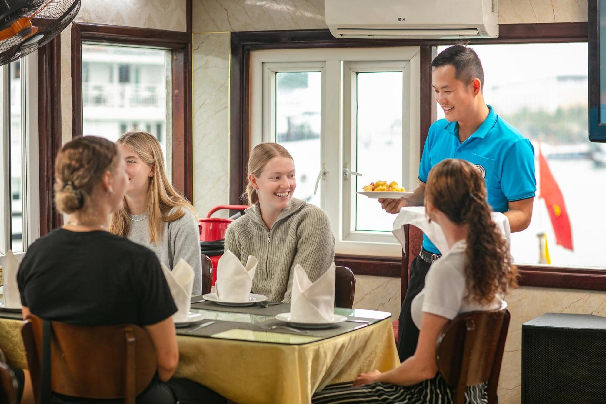 Fantasea Imperial Cruise Otel Ha Long Dış mekan fotoğraf